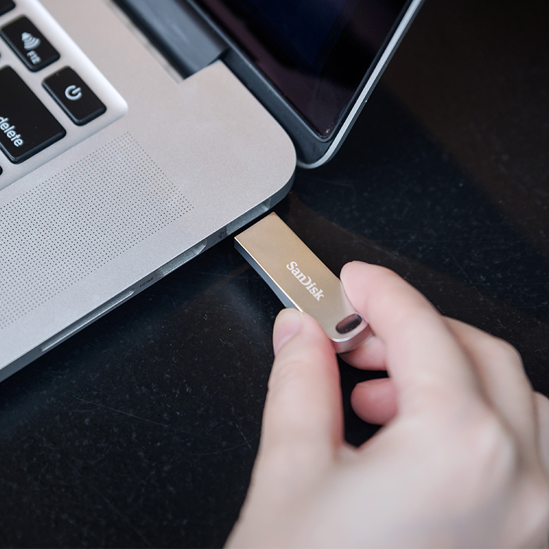 閃迪（SanDisk）512GB USB3.1 U盤 CZ74酷奐 銀色 金屬外殼 內(nèi)含安全加密軟件_http://m.bzsa.cn/img/images/C202202/1645409558936.jpg