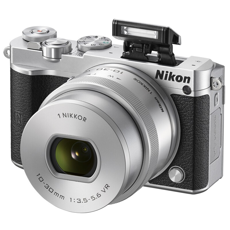尼康（Nikon） J5 微單相機（J5+1 10-30mm f/3.5-5.6 PD鏡頭套機銀色）_http://m.bzsa.cn/img/sp/307/d5e2e374-dd47-4cc7-bcce-c5ebb050b9c4.jpg