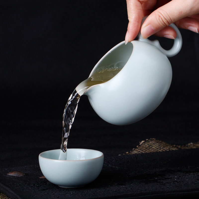東道汝窯 功夫茶具套裝 祈福茶壺半組（天青色）_http://m.bzsa.cn/img/sp/437/110c98c1-dcfa-47c3-80d6-4009e19be724.jpg