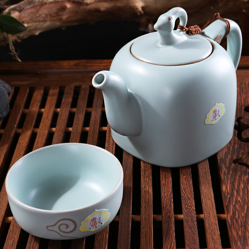 東道汝窯 功夫茶具套裝 吉羊如意茶組/限量版（天青色）_http://m.bzsa.cn/img/sp/437/701b7b77-63a2-43e8-8a61-990470a8f007.jpg