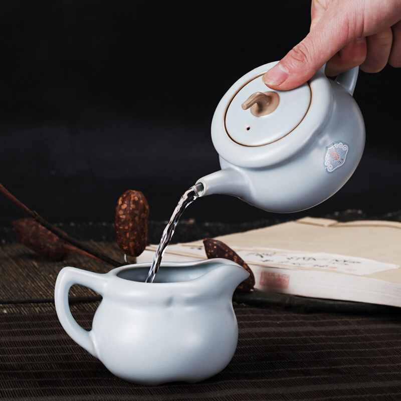東道汝窯 整套功夫茶具 柿柿如意茶具套裝/1壺1海6杯（天青色）_http://m.bzsa.cn/img/sp/437/84414c0b-44d5-4cd1-8de1-ea397c8bfa85.jpg