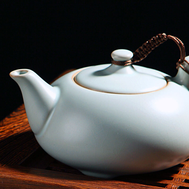 東道汝窯 功夫茶具套裝 喜樂壺杯組/一壺五杯（天青色）_http://m.bzsa.cn/img/sp/437/9e365e21-e26f-4008-a5a3-c4a660601662.jpg