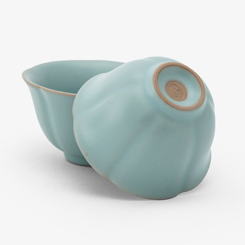 東道汝窯 功夫茶具套裝禮盒 中葵茶壺半組（天青色）_http://m.bzsa.cn/img/sp/437/ace1f533-4651-4dfc-8704-c6638ea5690b.jpg